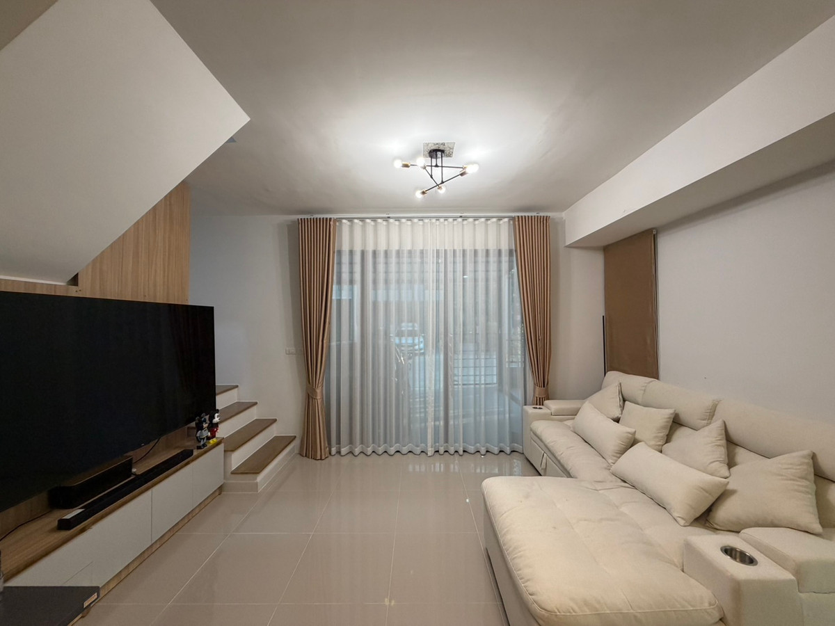 K-6735 Urgent for rent! Corner townhome Pleno Sukhumvit Bangna 2, ready to move in, near Mega Bangna. K-6735 Urgent for rent! Corner townhome Pleno Sukhumvit Bangna 2, ready to move in, near Mega Bangna.