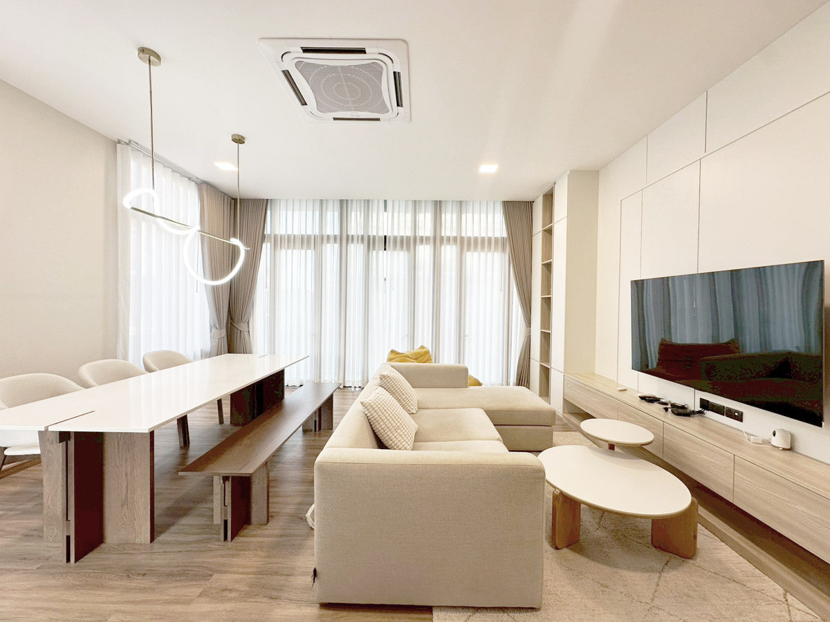 For Rent : พาทิโอ รัชโยธิน ทาวน์โฮม 4 ชั้น 1ห้องนอน 1ห้องน้ำ อยู่ใจกลางเมือง ใกล้บีทีเอสรัชโยธิน เฟอร์นิเจอร์ครบ พร้อมเข้าอยู่ – รูปที่ 2