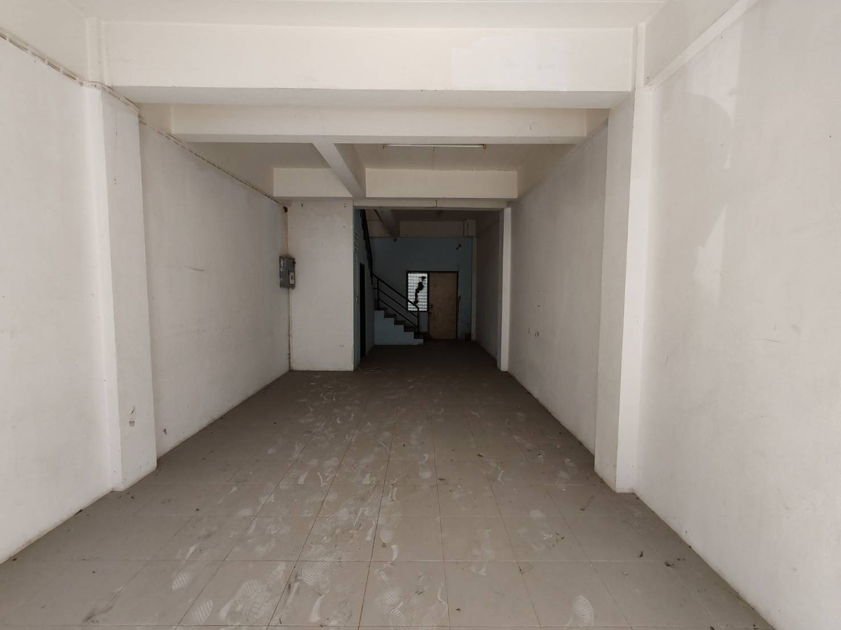 Serious Sale – No Price Games!!! 4-Storey Shophouse for Sale | 1 Unit | 16.6 sq.wah Located opposite Mali Market, Phutthamonthon Sai 4, within Thongkham Plaza Project, Soi 1. Close to major employment areas. Ideal for office use, business premises – รูปที่ 2