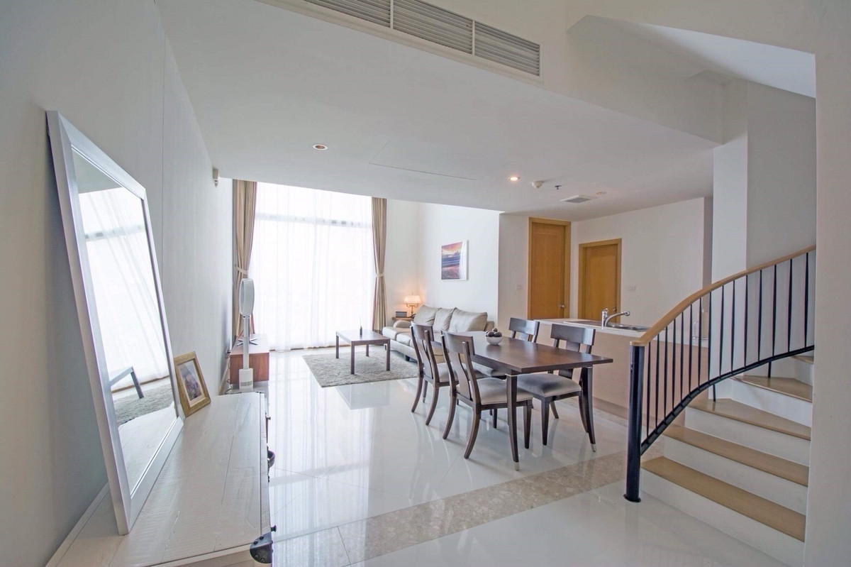 The Empire Place. for rent - 0816037454