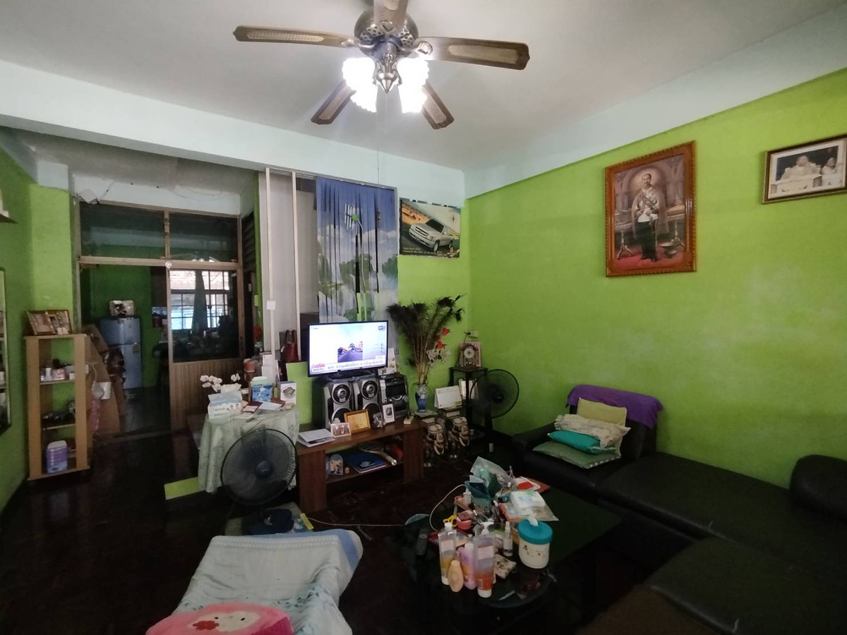 ขายทาวน์เฮ้าส์ หมู่บ้าน ช.รุ่งเรือง 4 ซอยประชาราษฎร์5 17 ตรว. – รูปที่ 3