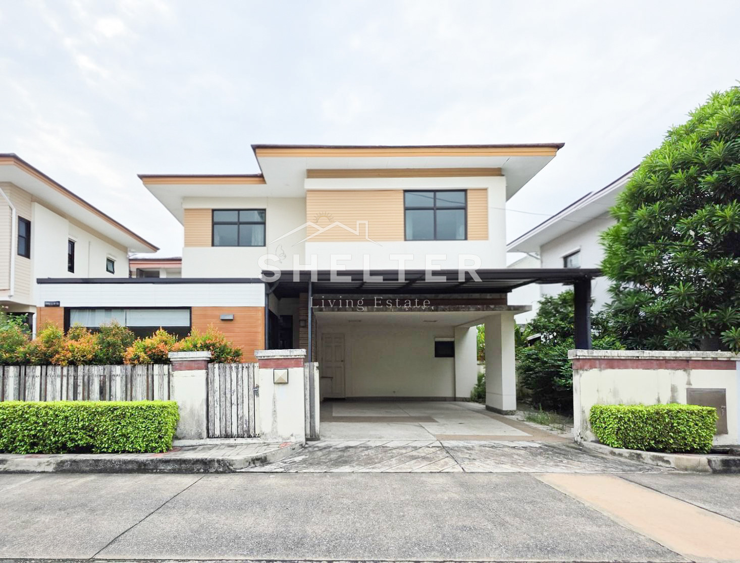 Single house in the Seri Thai area, near the expressway, Synphaet Hospital. Fashion Island Mall