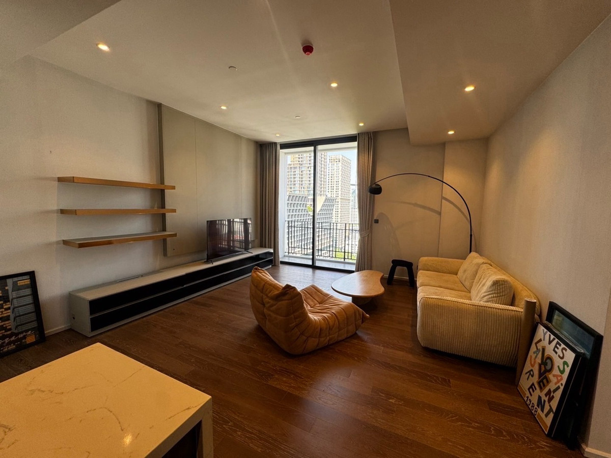 Muniq Langsuan. pet friendly for rent - 0632717888 (+66632717888)