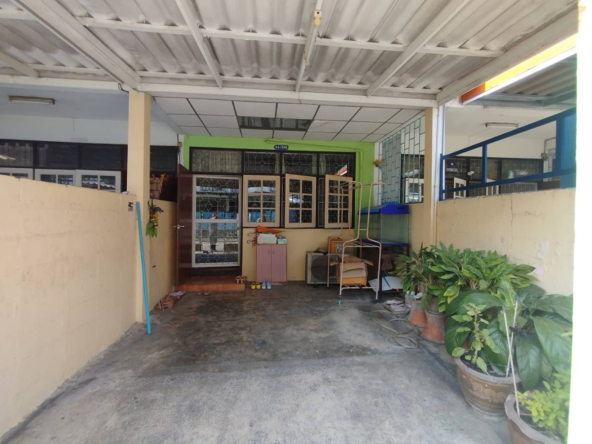 ขายทาวน์เฮ้าส์ หมู่บ้าน ช.รุ่งเรือง 4 ซอยประชาราษฎร์5 17 ตรว. – รูปที่ 2