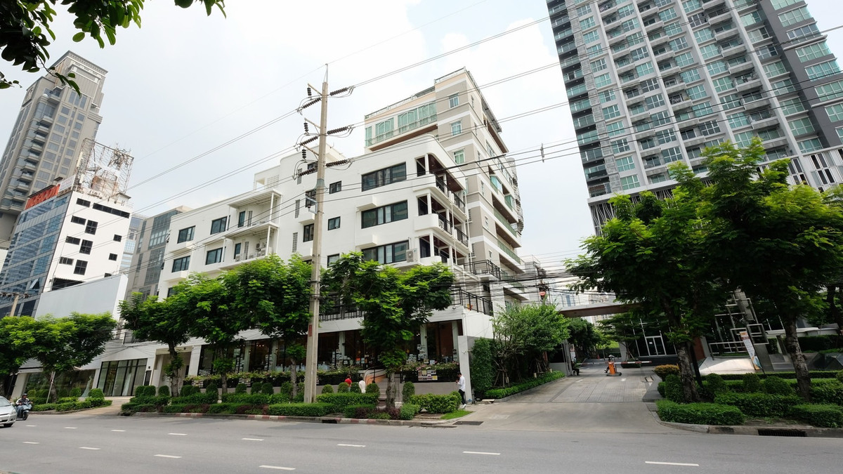 Office for rent, Sathorn-Narathiwat Road, beautiful, good location, near BTS Chong Nonsi. If interested, contact Line @841qqlnr Office for rent, Sathorn-Narathiwat Road, beautiful, good location, near BTS Chong Nonsi. If interested, contact Line @841qqlnr