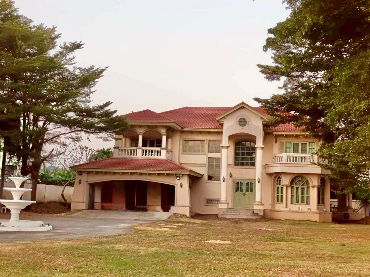 Waterfront Mansion for Rent or Sale in Bang Phli Theparak Km.13 2 Rai Land Near Suvarnabhumi Airport Waterfront Mansion for Rent or Sale in Bang Phli Theparak Km.13 2 Rai Land Near Suvarnabhumi Airport