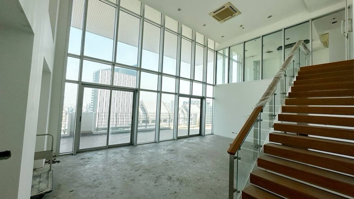 Duplex Penthouse ชั้นสูงสุด❤️ติด มศว.ใจกลางอโศก–เพชรบุรี ติดตึกสิงห์และMRT มีห้องเดียวในตึกเท่านั้น Duplex Penthouse ชั้นสูงสุด❤️ติด มศว.ใจกลางอโศก–เพชรบุรี ติดตึกสิงห์และMRT มีห้องเดียวในตึกเท่านั้น