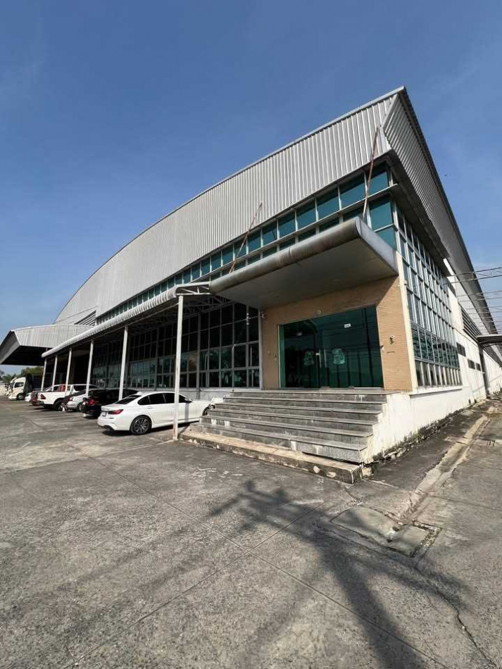 For rent: Furniture factory with warehouse, 12,625 sq m, 12 rai. For rent: Furniture factory with warehouse, 12,625 sq m, 12 rai.