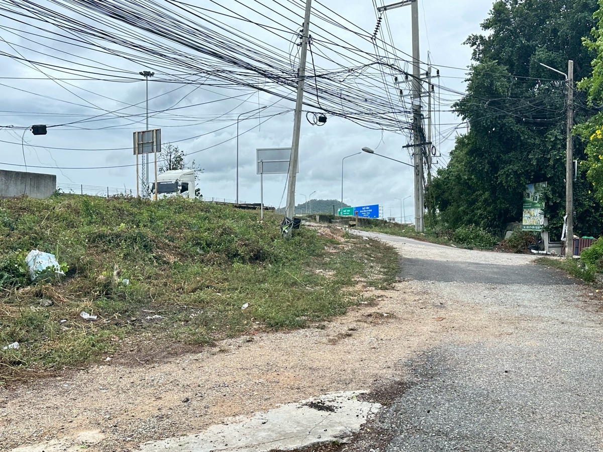 Land for sale, EEC area, Sri Racha, at the entrance of Soi Manorom Soi 10. – รูปที่ 2