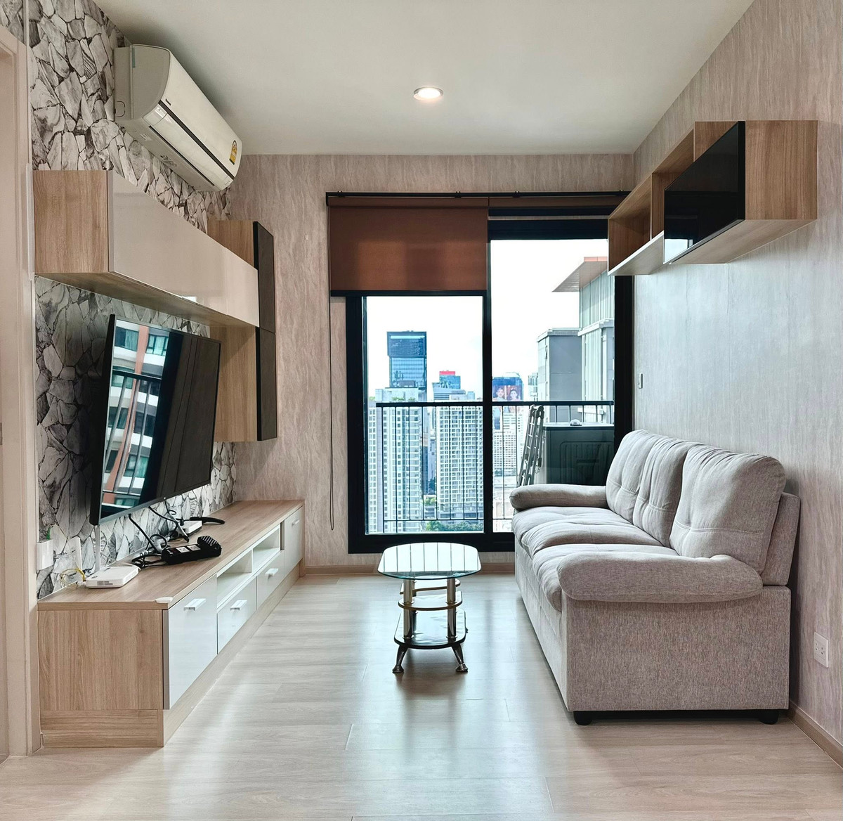 For Rent : Life Asoke -เพชรบุรี ใกล้MRT 2ห้องนอน 2ห้องน้ำ ห้องสวย เฟอร์นิเจอร์ครบ พร้อมเข้าอยู่ For Rent : Life Asoke -เพชรบุรี ใกล้MRT 2ห้องนอน 2ห้องน้ำ ห้องสวย เฟอร์นิเจอร์ครบ พร้อมเข้าอยู่