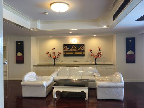 ขายคอนโด Oriental Towers  ราคา 42,000,000 บาท [MKs260206]