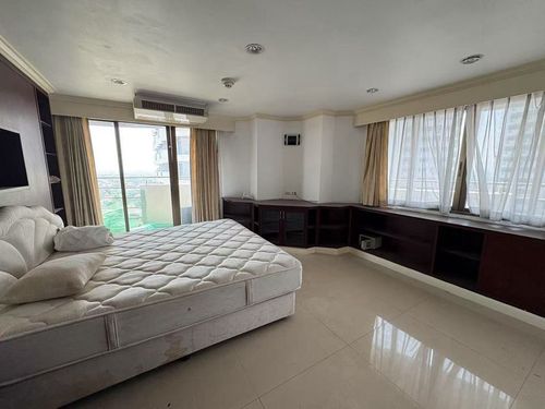 ขาย 3 ห้องนอน 160 ตร.ม. ห้องขนาดใหญ่ ฟลอร่า วิลล์ เซอร์วิส อพาร์ทเมนท์ Floraville Serviced Apartment