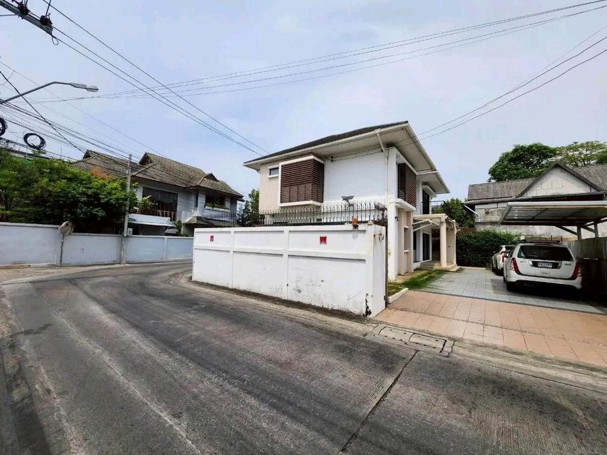 For Sale: Corner Detached House, Prime Location, Beginning of Soi Senanikom 1, Chatuchak  – รูปที่ 3