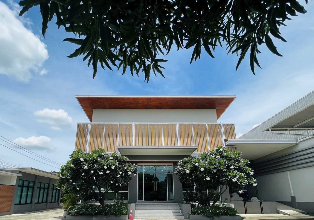 ขาย โรงแรม ทอผ้า สภาพใหม่ พร้อมใช้งาน 2000 ตรม 2 ไร่ 12 ตรว ผังเมืองสีม่วง ขาย โรงแรม ทอผ้า สภาพใหม่ พร้อมใช้งาน 2000 ตรม 2 ไร่ 12 ตรว ผังเมืองสีม่วง