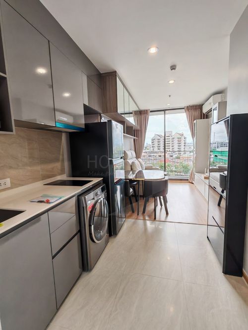 Comfortable living, easy investment, opposite the tech zone, Bangkok.