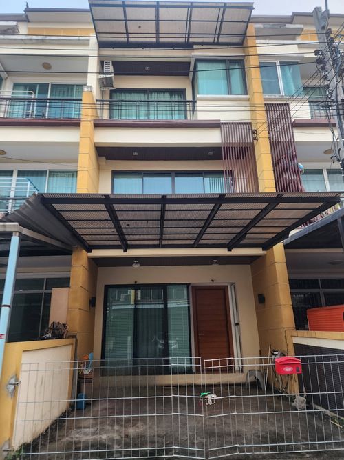 (Code S5362) House for sale, Pradya in town project Ladphrao 101: Pradya in Town Ladphrao 101, near MRT Ladphrao 101.