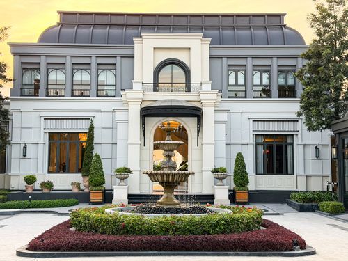 Narasiri Phahon–Watcharaphon (Narasiri Phahon–Watcharaphol) — Theparak Road 🏡 Brand new luxury house 100% never lived in | Fully furnished | Ready to move in immediately.