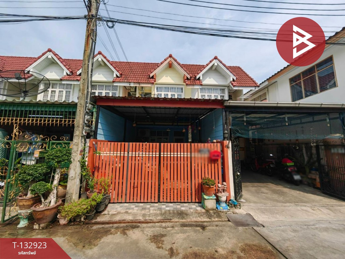 Townhouse for sale, area 19 square meters, Tai Ban, Samut Prakan. Townhouse for sale, area 19 square meters, Tai Ban, Samut Prakan.