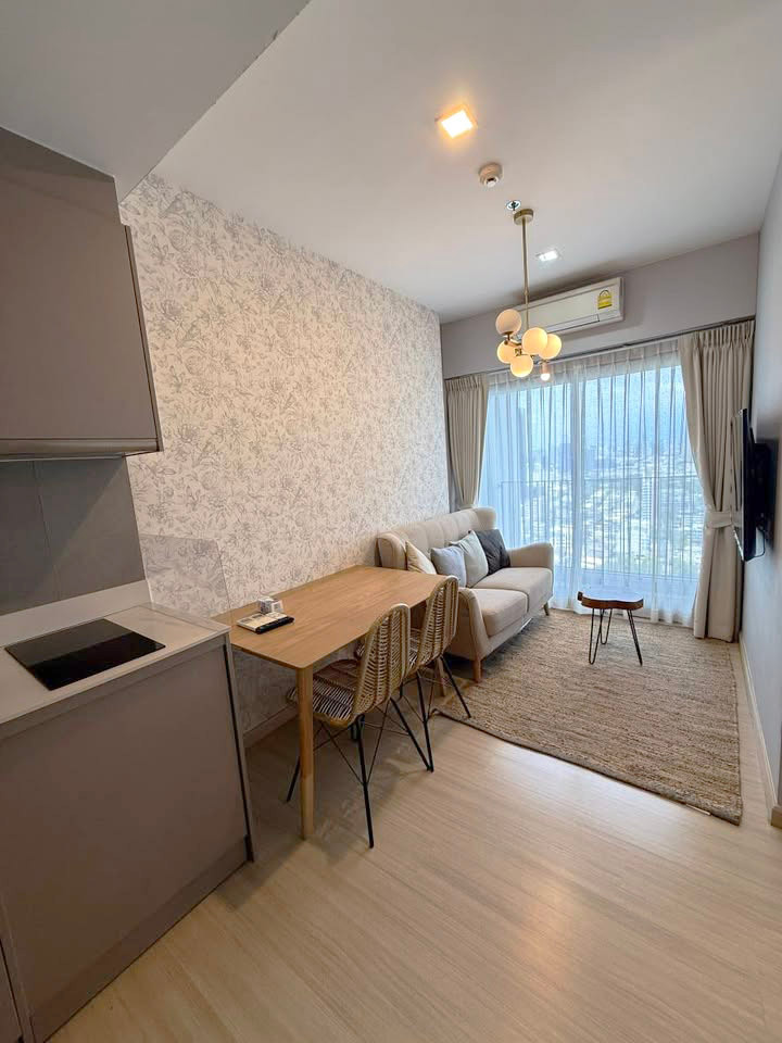 Whizdom Connect Sukhumvit fully furnished + City view (near BTS Punnawithi, True Digital Park, Anglo Singapore International School)