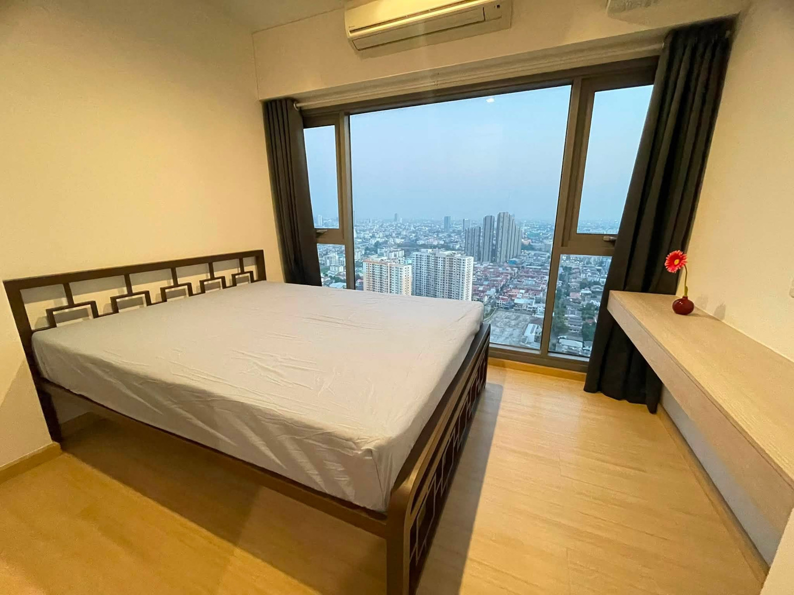 Whizdom Connect Sukhumvit fully furnished + open view (near BTS Punnawithi, True Digital Park, Anglo Singapore International School) Whizdom Connect Sukhumvit fully furnished + open view (near BTS Punnawithi, True Digital Park, Anglo Singapore International School)