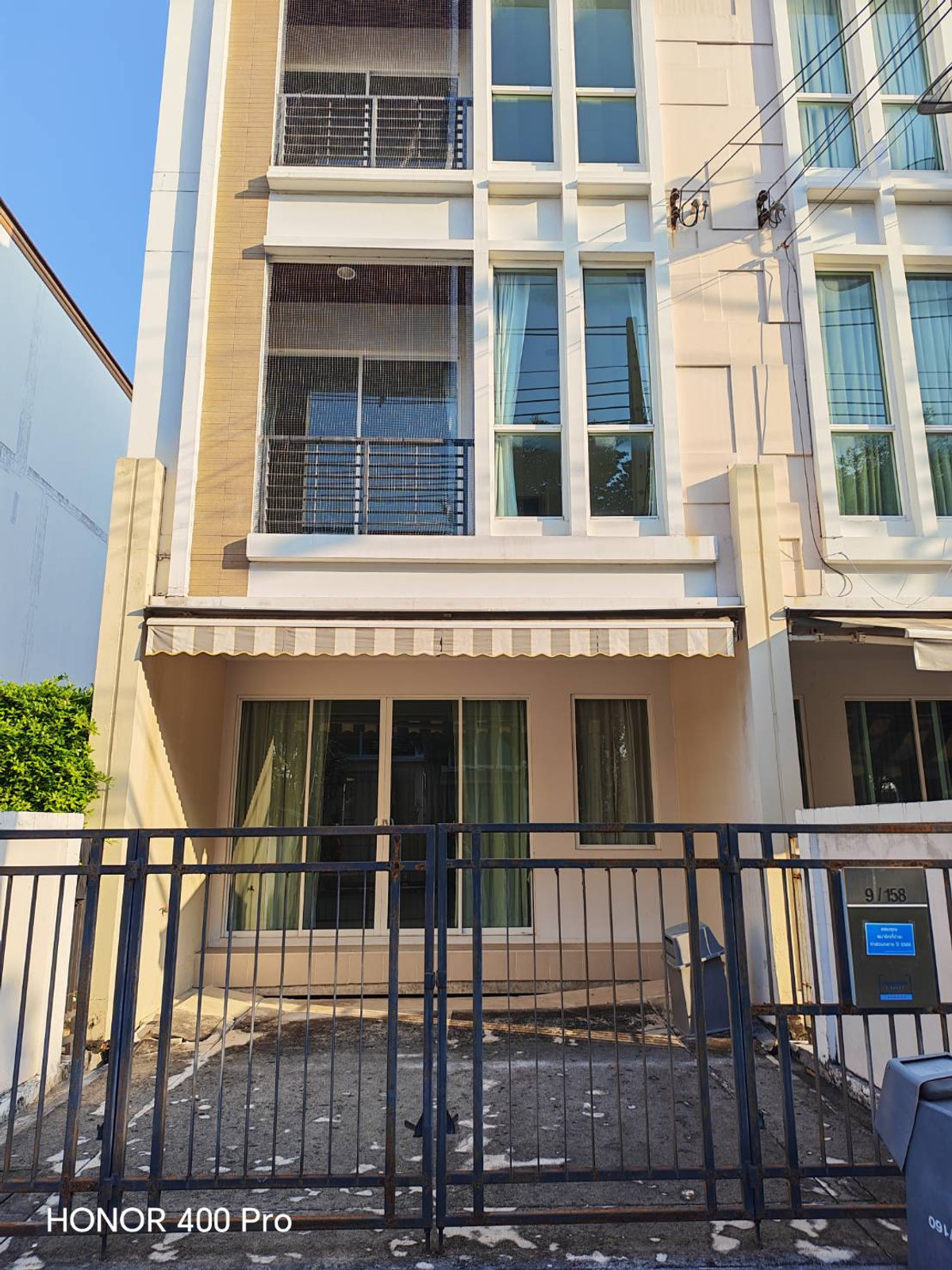 🏡 House for sale in the middle of the city, S-Sense Srinakarin, 3-story townhome, very new condition, never lived in. Never rented out Ready to move in immediately. 🏡 House for sale in the middle of the city, S-Sense Srinakarin, 3-story townhome, very new condition, never lived in. Never rented out Ready to move in immediately.