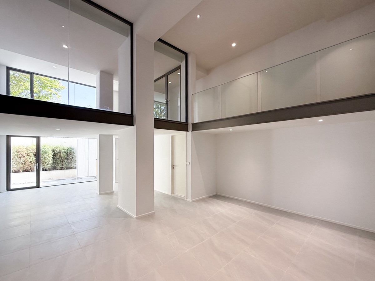 ✨ Townhome / Home Office Luxury | ปรีดี 14 (สุขุมวิท 71) ✨ พื้นที่ระดับพรีเมียม ใกล้เอกมัย–ทองหล่อ เพียงไม่กี่นาที เหมาะทั้งอยู่อาศัยและทำโฮมออฟฟิศในทำเลใจกลางเมือง