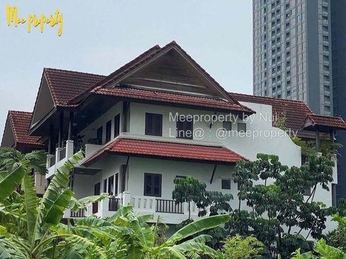 #ขายด่วน! Luxury Townhouse #หลังมุม โครงการ Villa 49 Housing  – สุขุมวิท 49/13 ขนาด 46 ตร.วา  พื้นที่ใช้สอย 474 ตร.ม.  ME-242