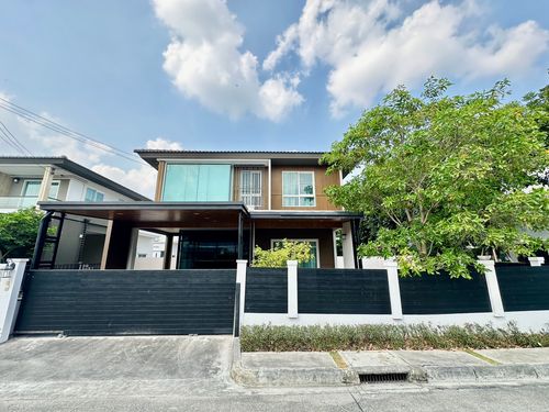 Incredible Price!! Single house for sale in Prueklada Wongwaen-Hatairat project, size 63.90 sq.wah. Fully built-in, ready to move in!! 
