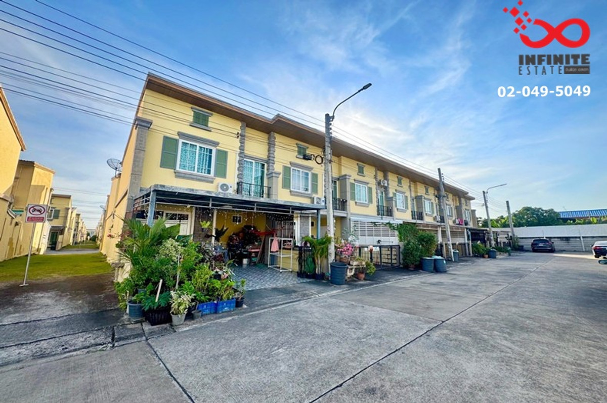 Townhome for sale, Golden Town On Nut-Phatthanakan, 20 sq m., 4 bedrooms, corner unit. Townhome for sale, Golden Town On Nut-Phatthanakan, 20 sq m., 4 bedrooms, corner unit.