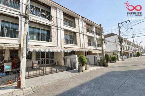 Townhome for sale, Baan Klang Muang S-Sense Srinakarin, 3 floors, 20 sq m, near Seacon Square BTS.