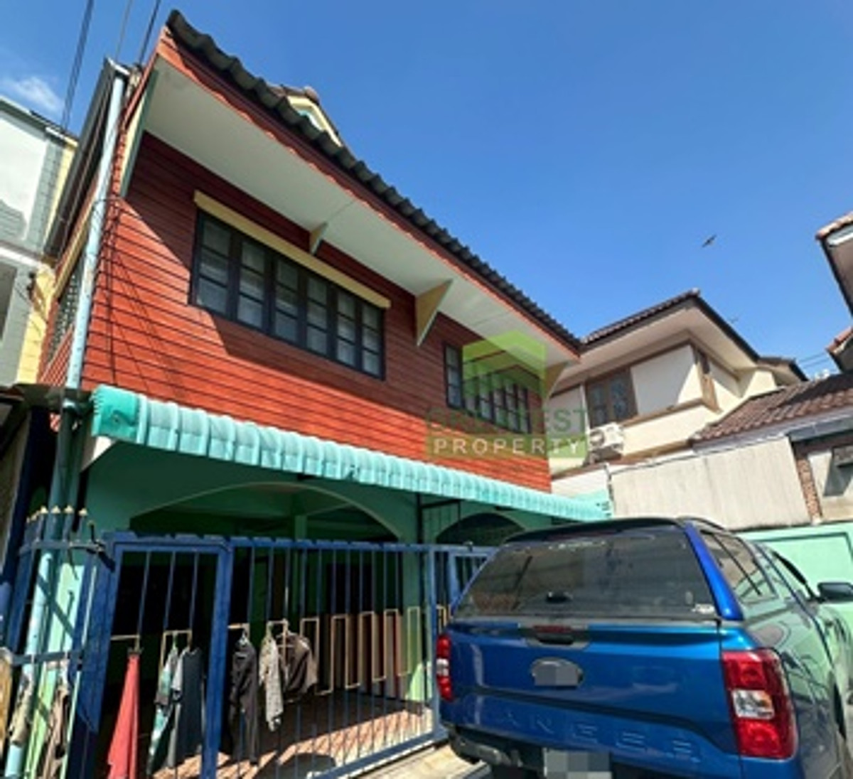 Phonpaisan Village, Wat Ku, urgent sale, 2-story townhouse, area 33 sq m, edge plot, convenient travel, near Muang Thong Thani. Phonpaisan Village, Wat Ku, urgent sale, 2-story townhouse, area 33 sq m, edge plot, convenient travel, near Muang Thong Thani.