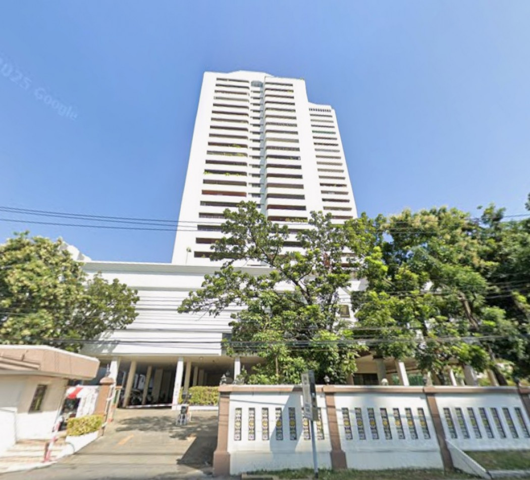 Condo for sale at Oriental Tower, 452 sq.m., on Thonglor Road, near Donki Mall