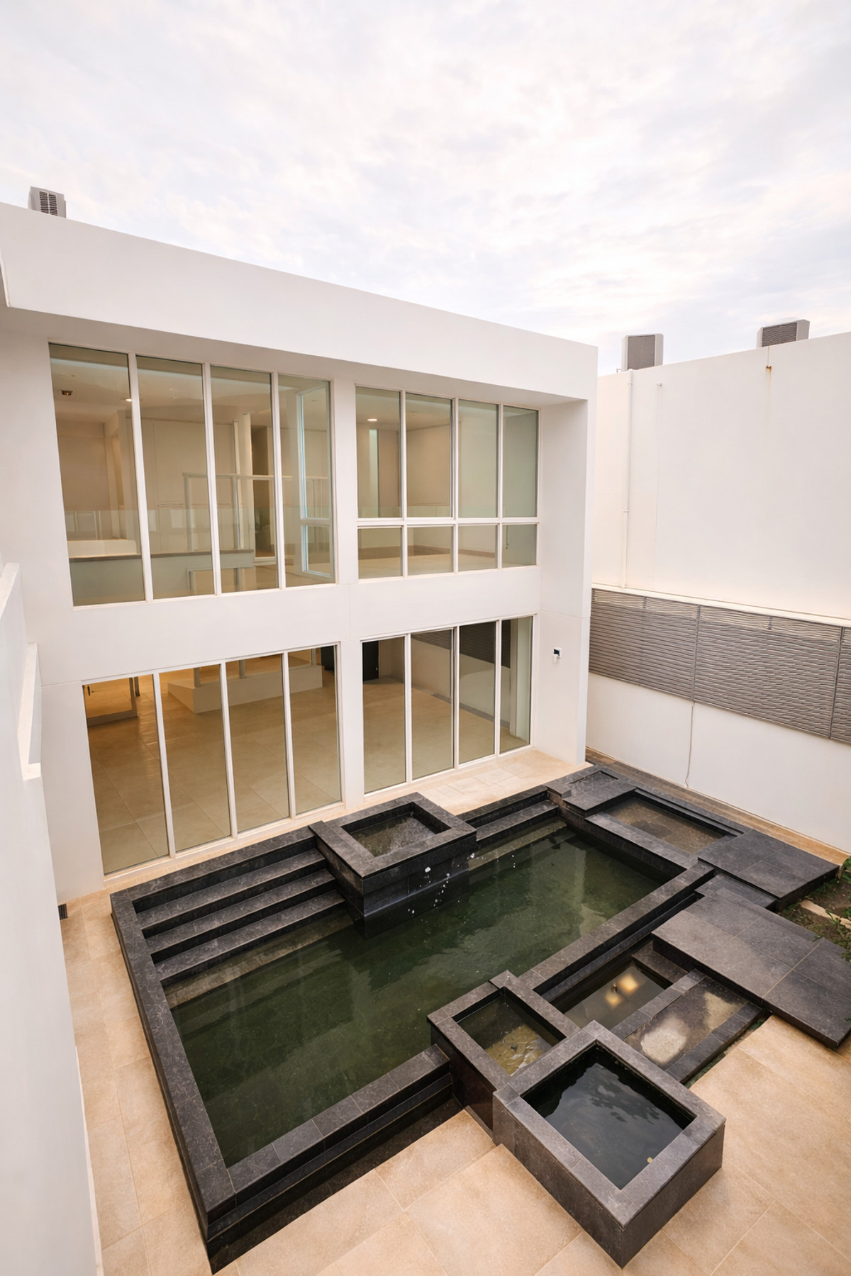 ♢ Hot Deal ♢ บ้านเดี่ยว 2 ชั้น โครงการ Vive Bangna | ขนาด 118.70 ตรว 354.00 ตรม | 3 ห้องนอน 4 ห้องน้ำ 4 ที่จอดรถ | ใกล้ เมกาบางนา 8 นาที, MRT ศรีเอี่ยม 11 นาที – รูปที่ 2