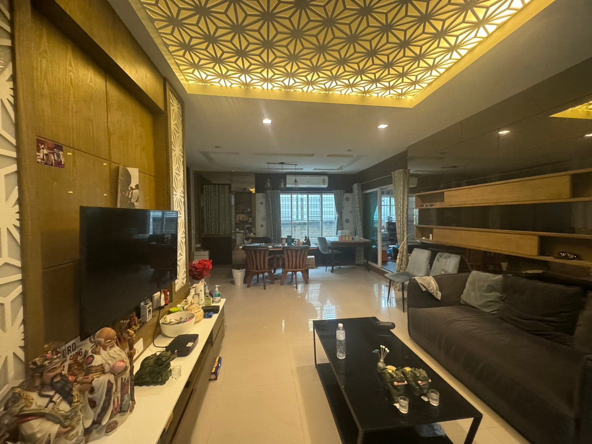House for sale, Passorn Prestige, Phatthanakan 38, corner house, 72 sq m. House for sale, Passorn Prestige, Phatthanakan 38, corner house, 72 sq m.