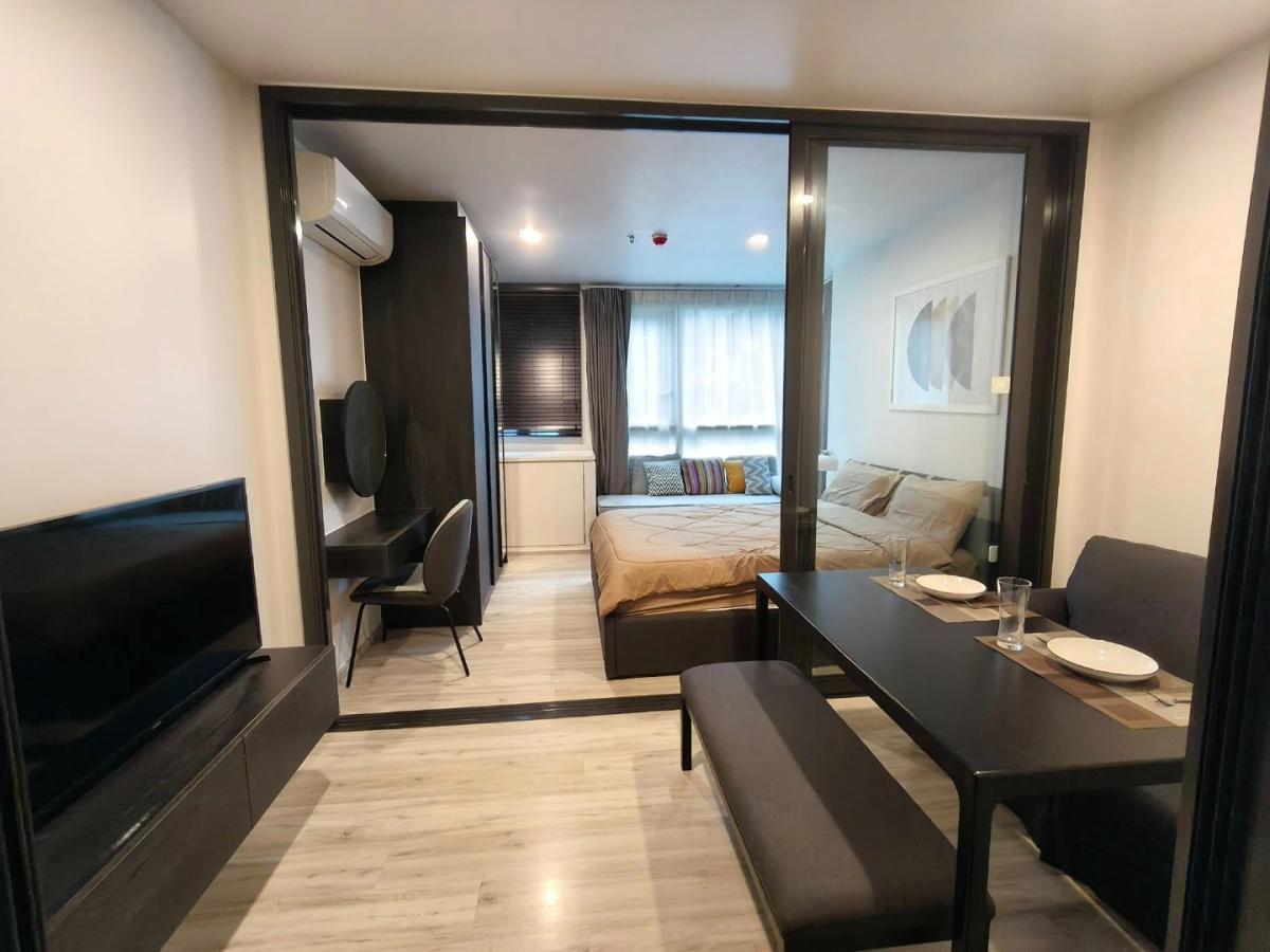 🔥For Rent Now🔥 XT Huaikwang, fully furnished with appliances, ready to move in. Convenient location near MRT Huai Khwang❗ 🔥For Rent Now🔥 XT Huaikwang, fully furnished with appliances, ready to move in. Convenient location near MRT Huai Khwang❗