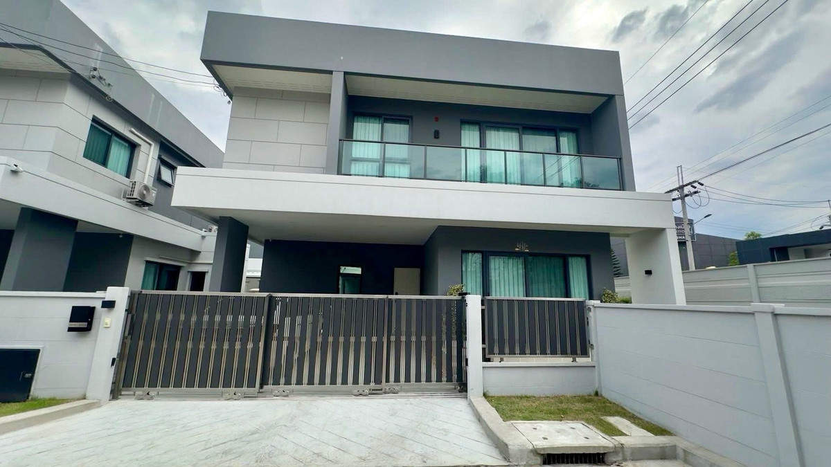 🌟For Rent: Detached House at Centro Bangna. Phase 1, Two-Storey 4 bedrooms and 4 bathrooms. Fully furnished and decorated.💥Rental Fee: 85,000 THB/month. 🌟For Rent: Detached House at Centro Bangna. Phase 1, Two-Storey 4 bedrooms and 4 bathrooms. Fully furnished and decorated.💥Rental Fee: 85,000 THB/month.