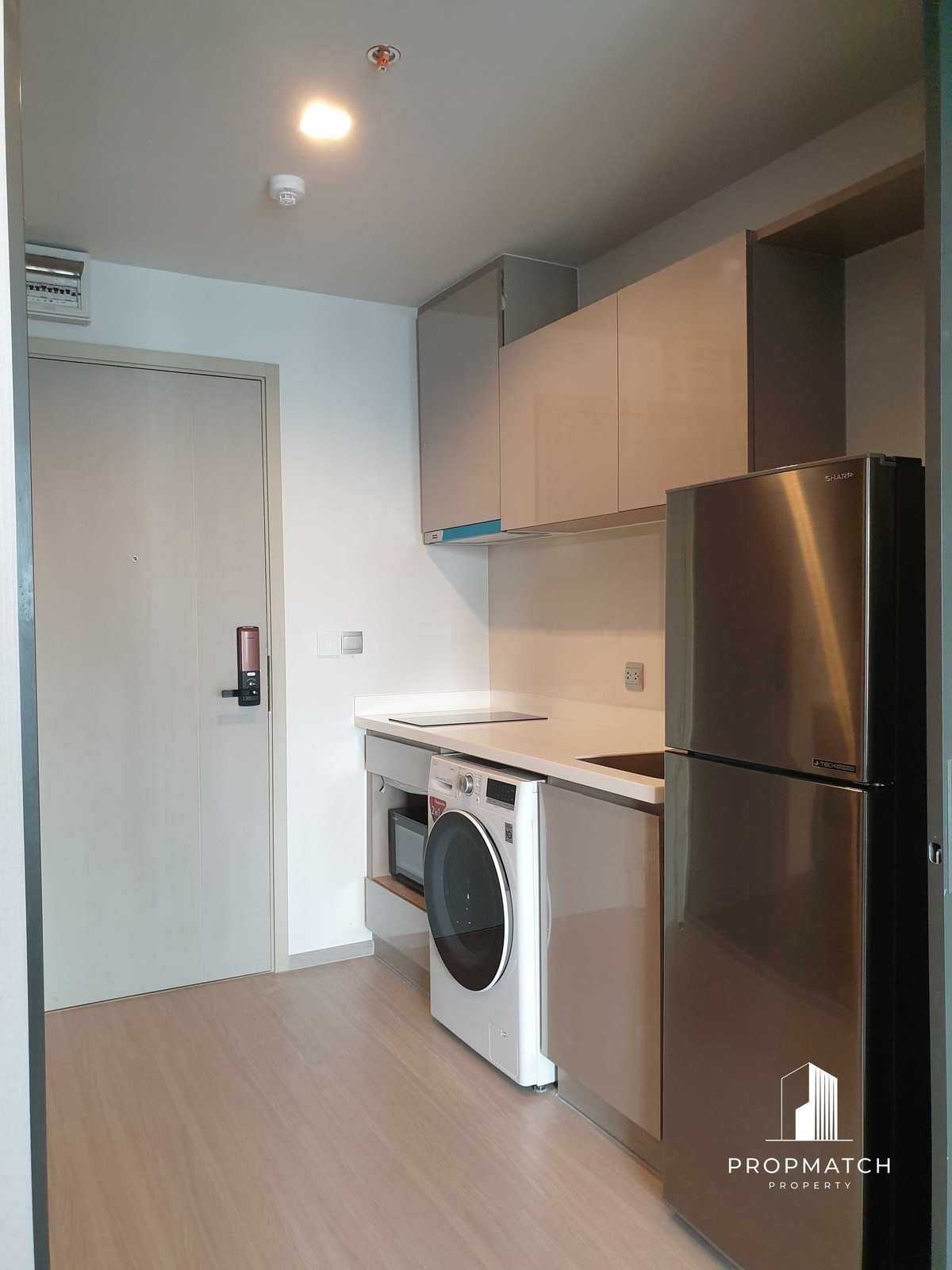 ✨Flash Deal ✨ Life Ladprao ( 1Bed 1Bath 29SQM.) พร้อมอยู่ ! เพียง 3,700,000 บาท Tel.0981315848 @propmatch ✨Flash Deal ✨ Life Ladprao ( 1Bed 1Bath 29SQM.) พร้อมอยู่ ! เพียง 3,700,000 บาท Tel.0981315848 @propmatch