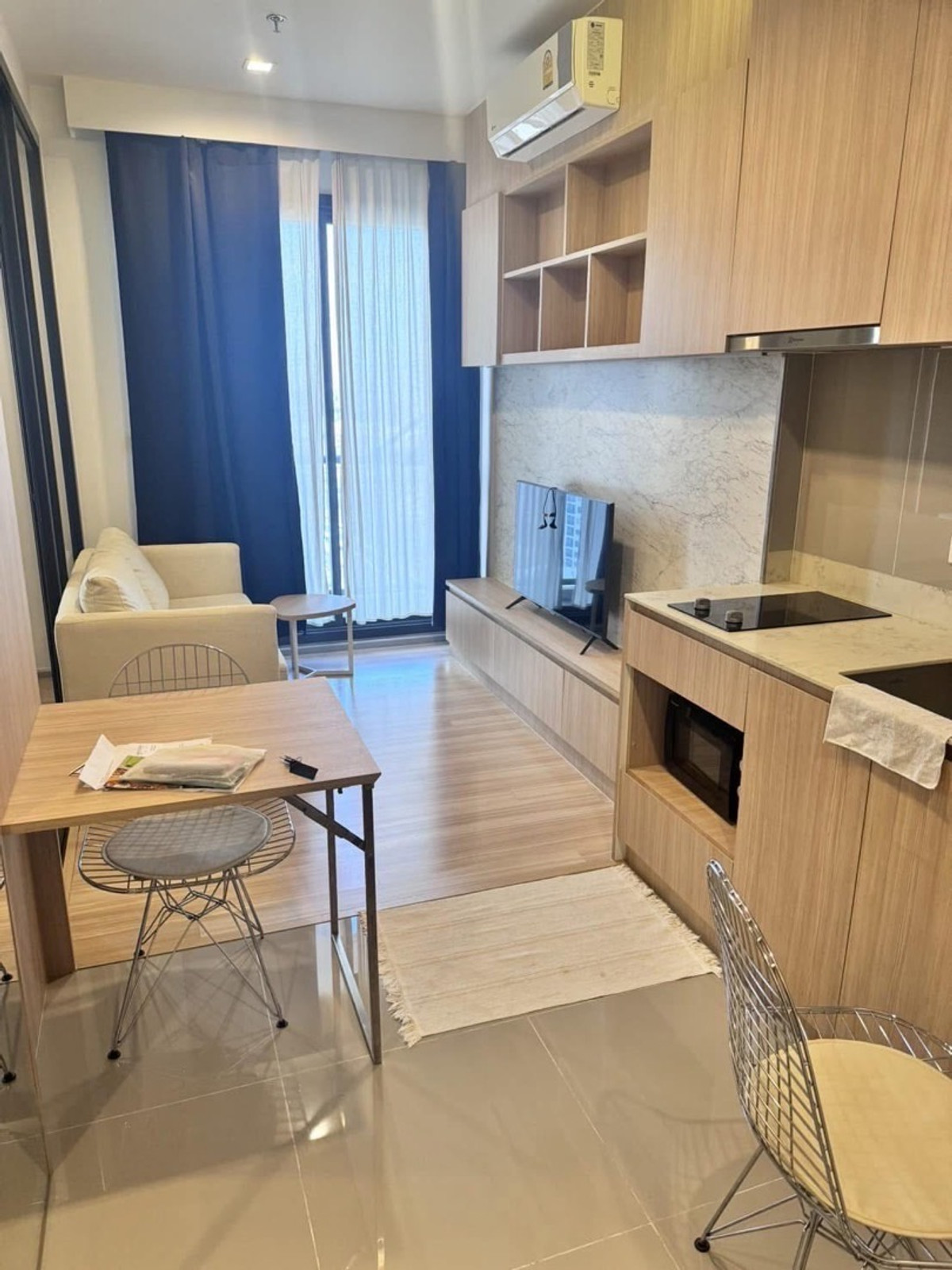 For rent M Jatujak 1 bedroom 19,000 call 0869017364