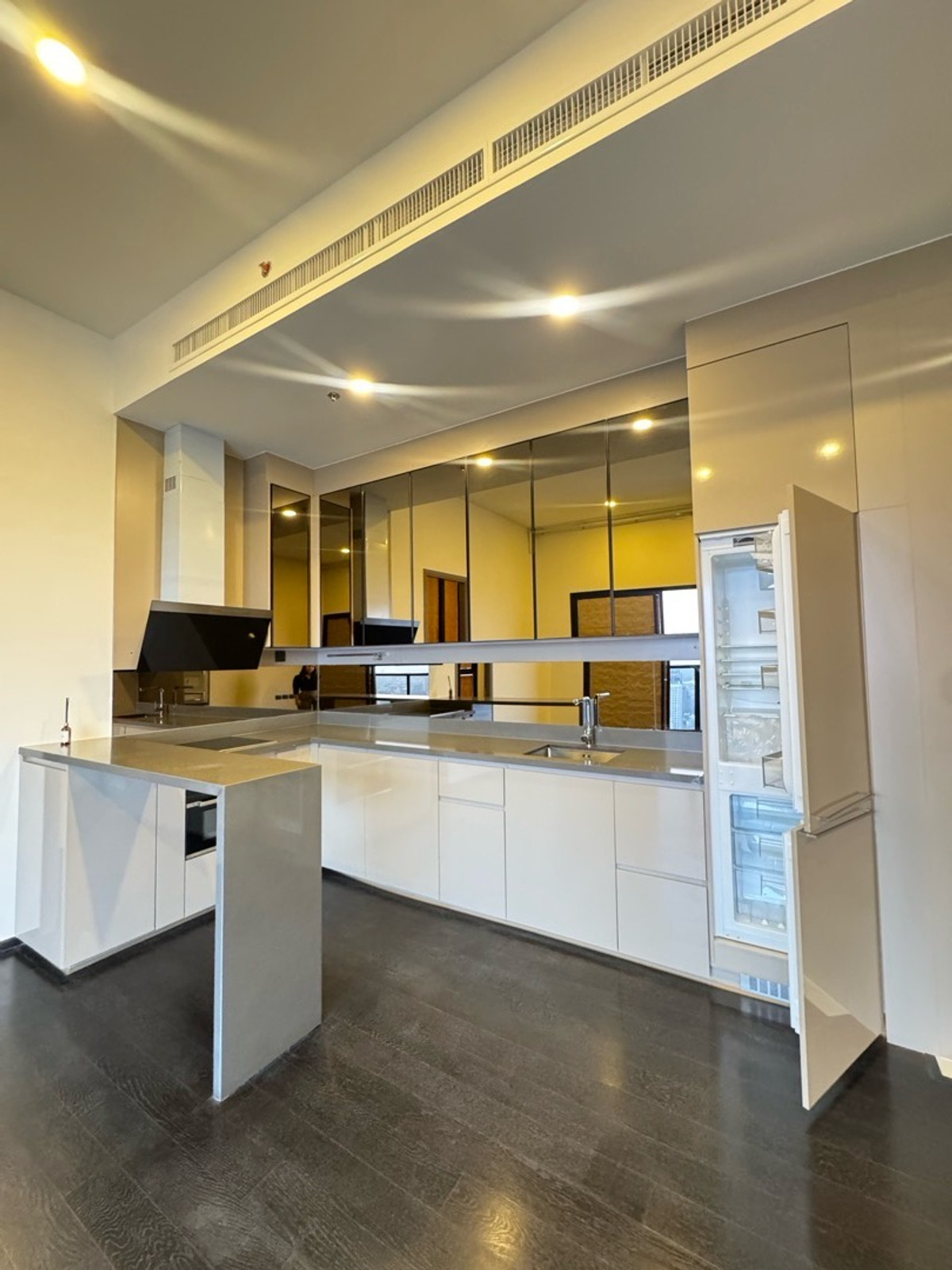 🚨 ❤️‍🔥 ห้องสุดท้าย ใจกลางทองหล่อ | Rare Luxury Unit หลุดดาวน์! 3 นอน 3 น้ำ ห้องสุดท้าย 🔥 หายากมาก พร้อมจองมีส่วนลดพิเศษเพิ่ม❤️‍🔥🌟 Final Unit in Thonglor! 3BR 3BA 🏙️ Rare & Last Chance! – รูปที่ 4