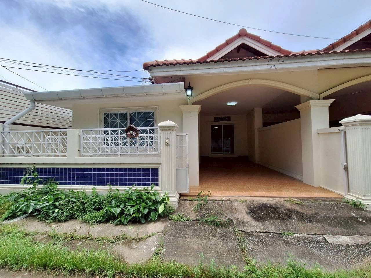 For sale/rent, semi-detached house, good location, Rom Yen Village, size 38 sq m., 3 bedrooms, 2 bathrooms. For sale/rent, semi-detached house, good location, Rom Yen Village, size 38 sq m., 3 bedrooms, 2 bathrooms.