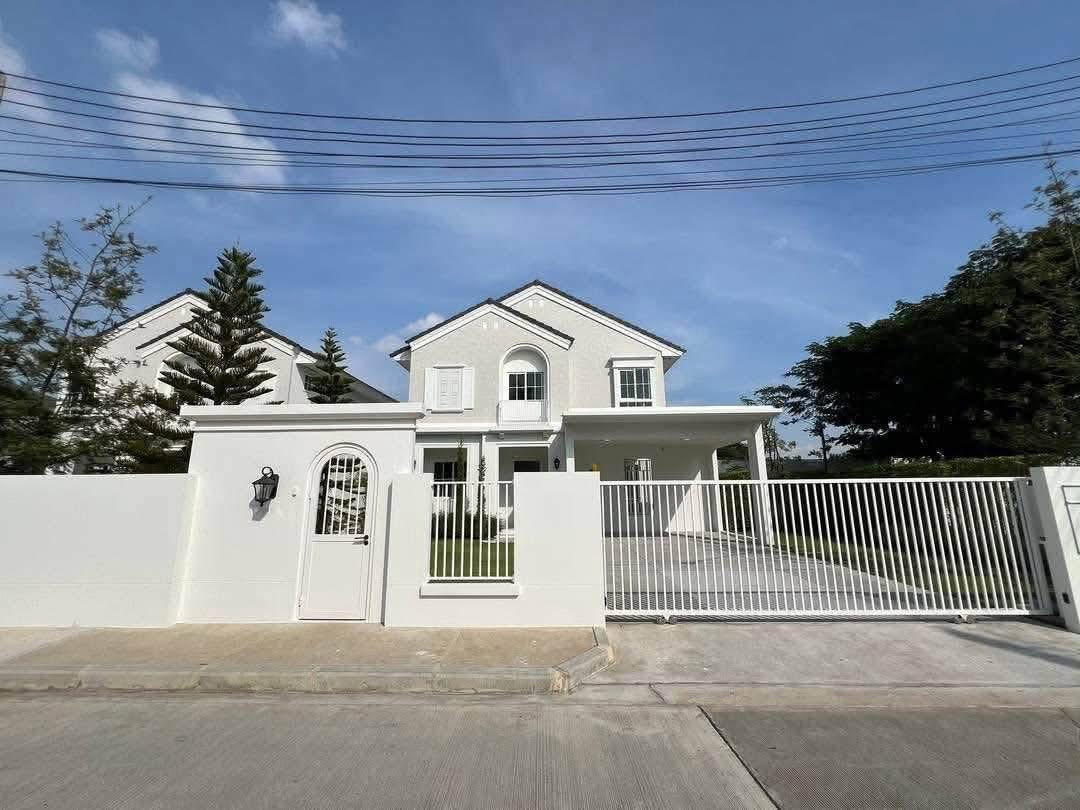 Beautiful house for rent in the luxury project Serene Lake, area 184 sq m., 3 bedrooms. Beautiful house for rent in the luxury project Serene Lake, area 184 sq m., 3 bedrooms.