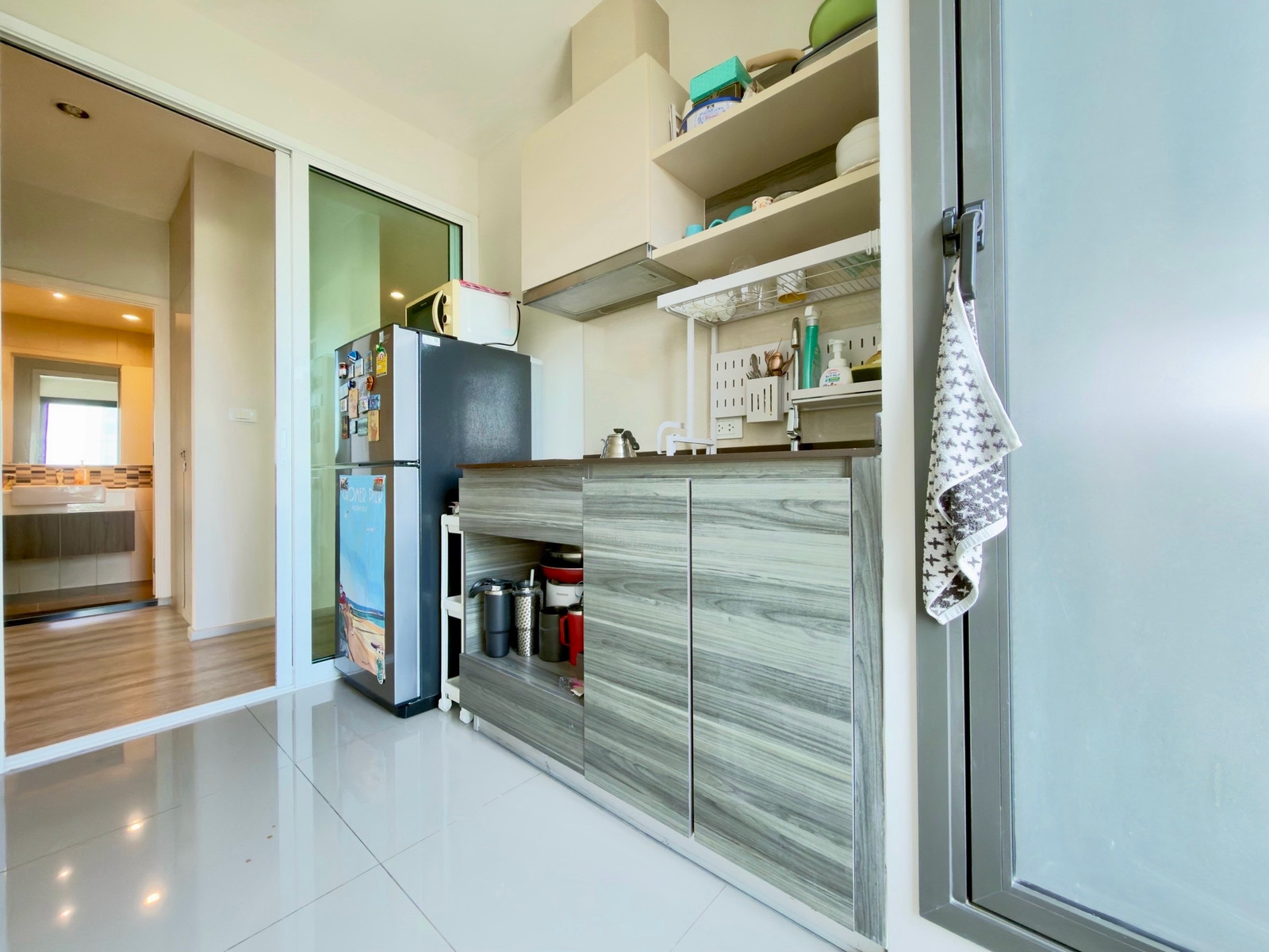 🔥HOT DEAL🔥 Centric Ari Station for sale with English tenant. Monthly rent 30,000, 2 bedrooms, 2 bathrooms, 58 sq m. Best price, high floor, beautiful city view. Call 📲0811-357-563