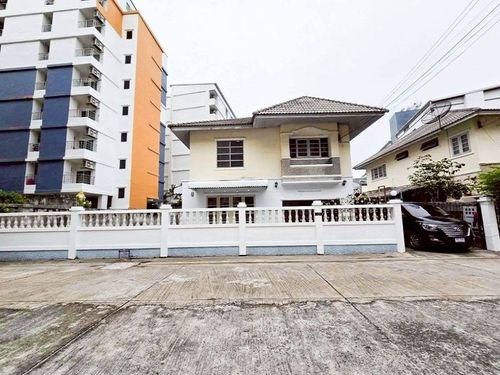 Detached house in Bang Saen, Chonburi, near Burapha University, ideal for renting to students.