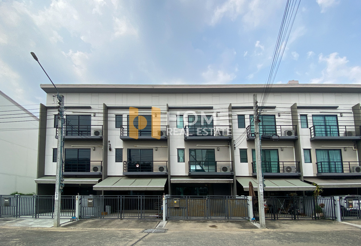 Baan Klang Muang Pinklao - Charan / 3 Bedrooms (FOR SALE) BALL216