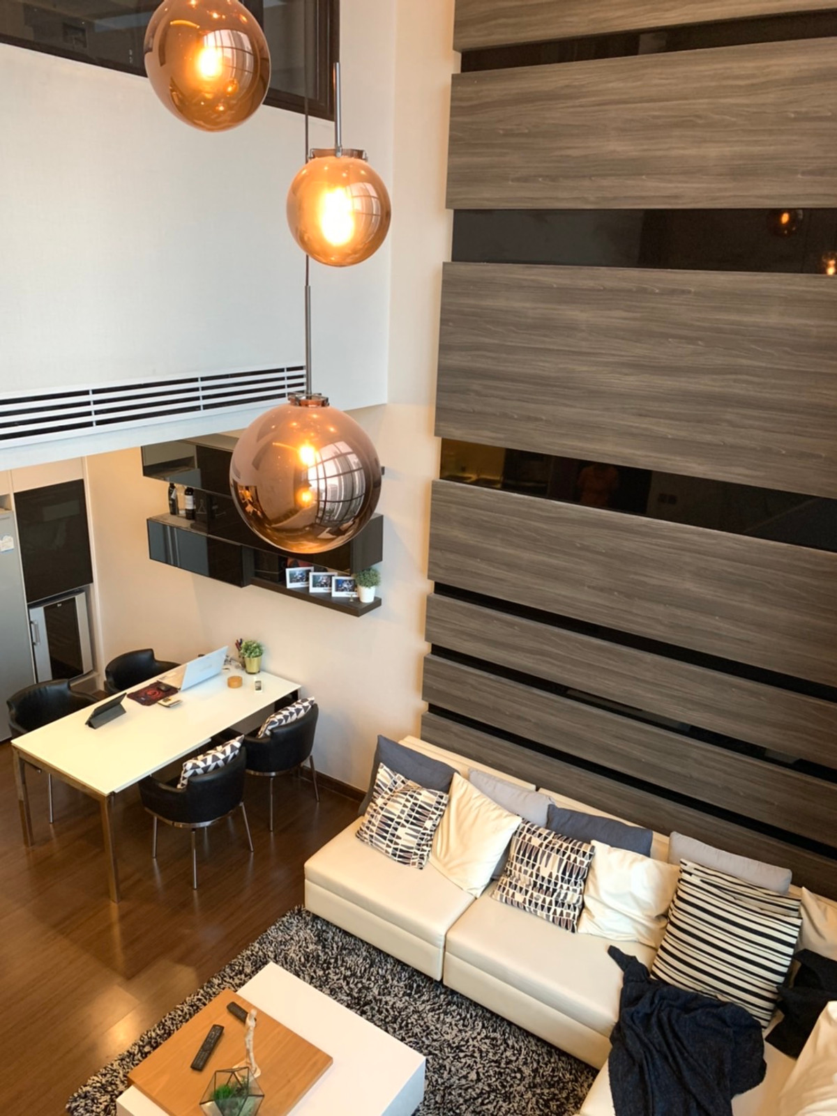 🔥🔥 FOR RENT 🔥🔥 IVY AMPiO 🌟3 Bedrooms 🌟Special Duplex 2 floors 🌟 Good location near MRT Culture Center 🩷🛋️ The most beautiful room of the project!! 👍👍👍