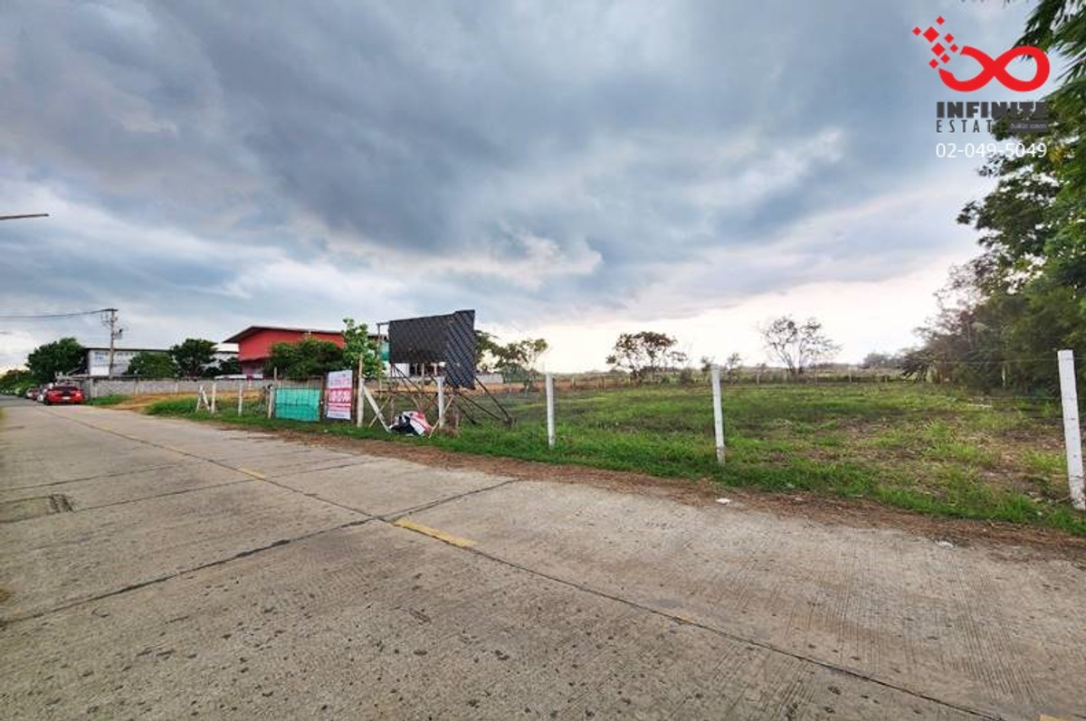Land for sale, Kanchanaphisek Road, Khlong Si, Khlong Luang, Pathum Thani, size 371 sq m, already filled.