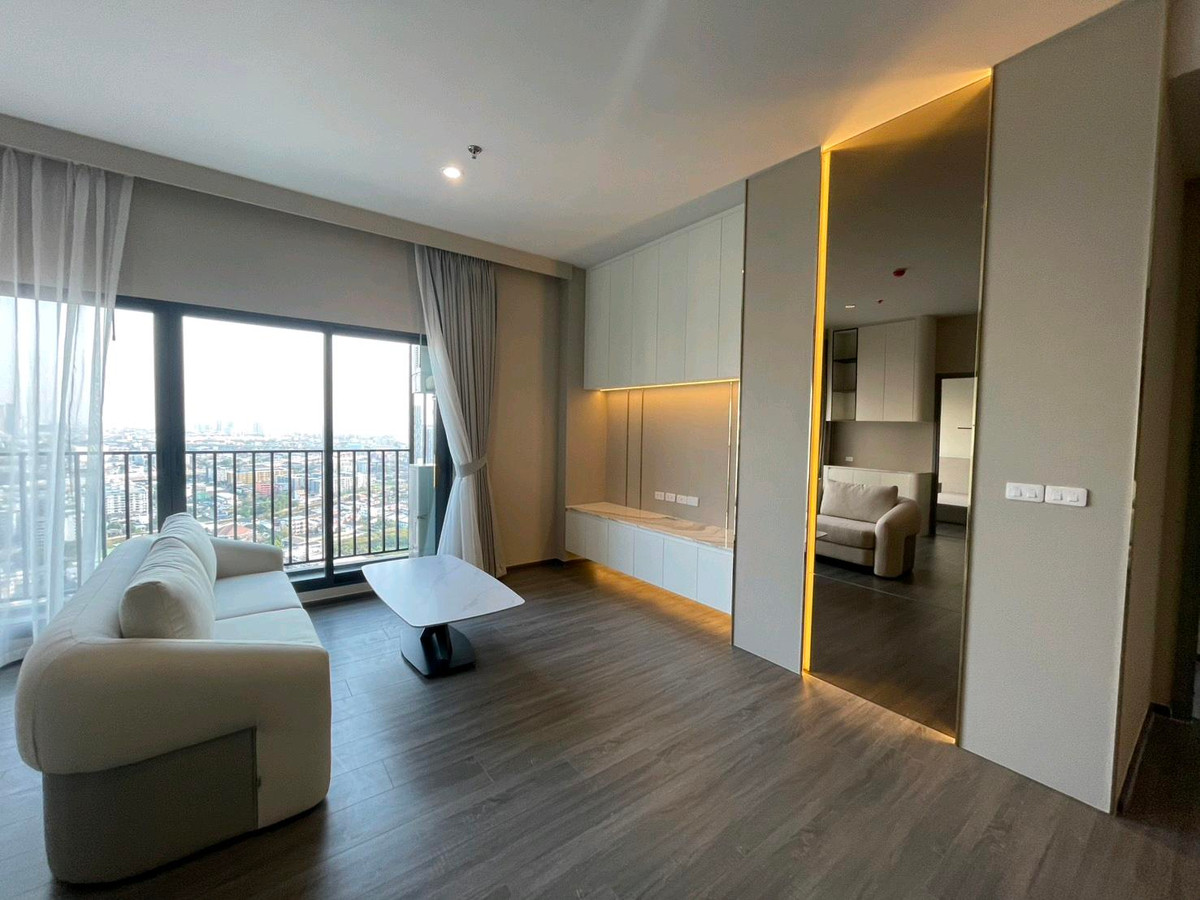 Ready to Move (Newly Decorated 3 Bedroom 110sqm) Ready to Move (Newly Decorated 3 Bedroom 110sqm)