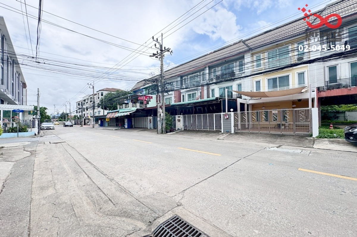 3-story townhome for sale, Soi Nawamin 42, Nawamin Road, suitable for a home office, complete functions, good location, convenient travel. 3-story townhome for sale, Soi Nawamin 42, Nawamin Road, suitable for a home office, complete functions, good location, convenient travel.