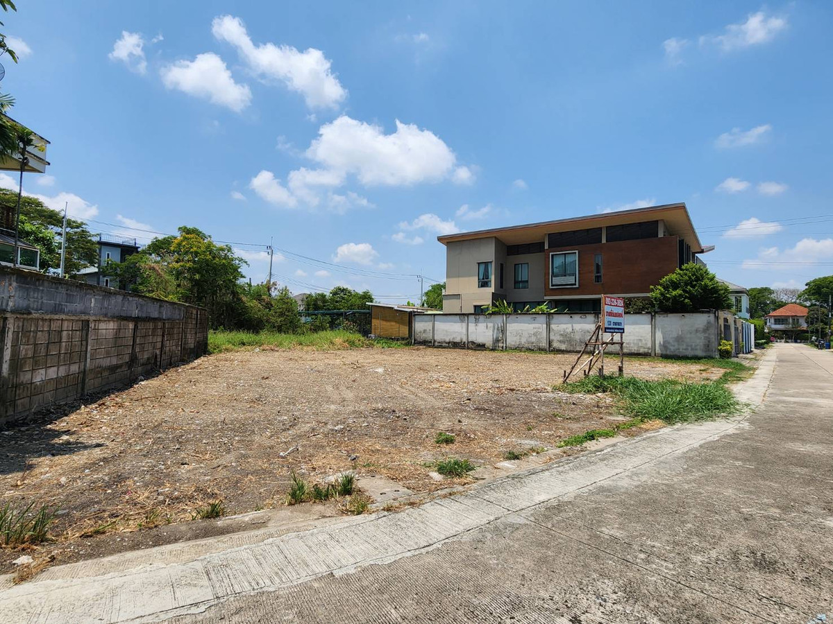 ขายที่ดิน ในหมู่บ้านรวมเก้า พุทธมณฑล สาย 2 ขนาด 120 ตร.วา. ตารางวาละ 34,000 บาท หน้ากว้างสวย หมู่บ้านเงียบสงบ เหมาะสำหรับปลูกบ้าน – รูปที่ 2