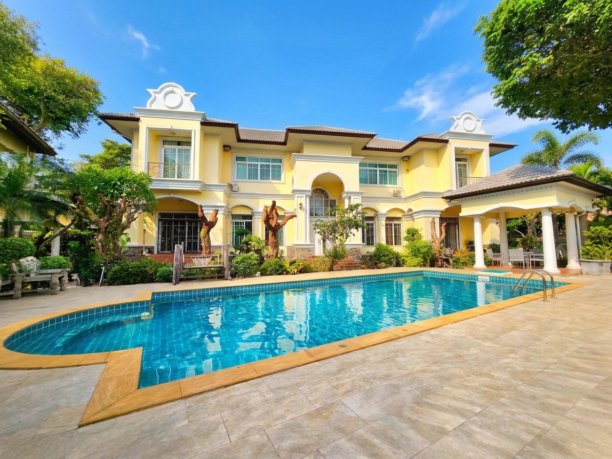 Luxury Beachfront Pool Villa for Sale – Ang Sila, Chonburi